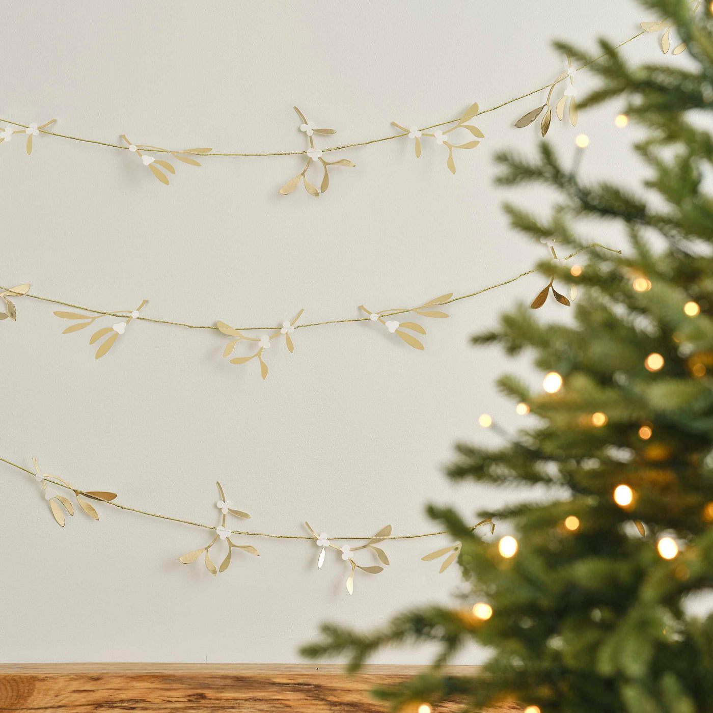 Gold Christmas Mistletoe Garland