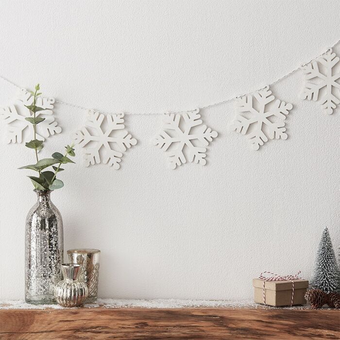 Christmas Wooden Snowflake Bunting - Ralph and Luna Party Shop